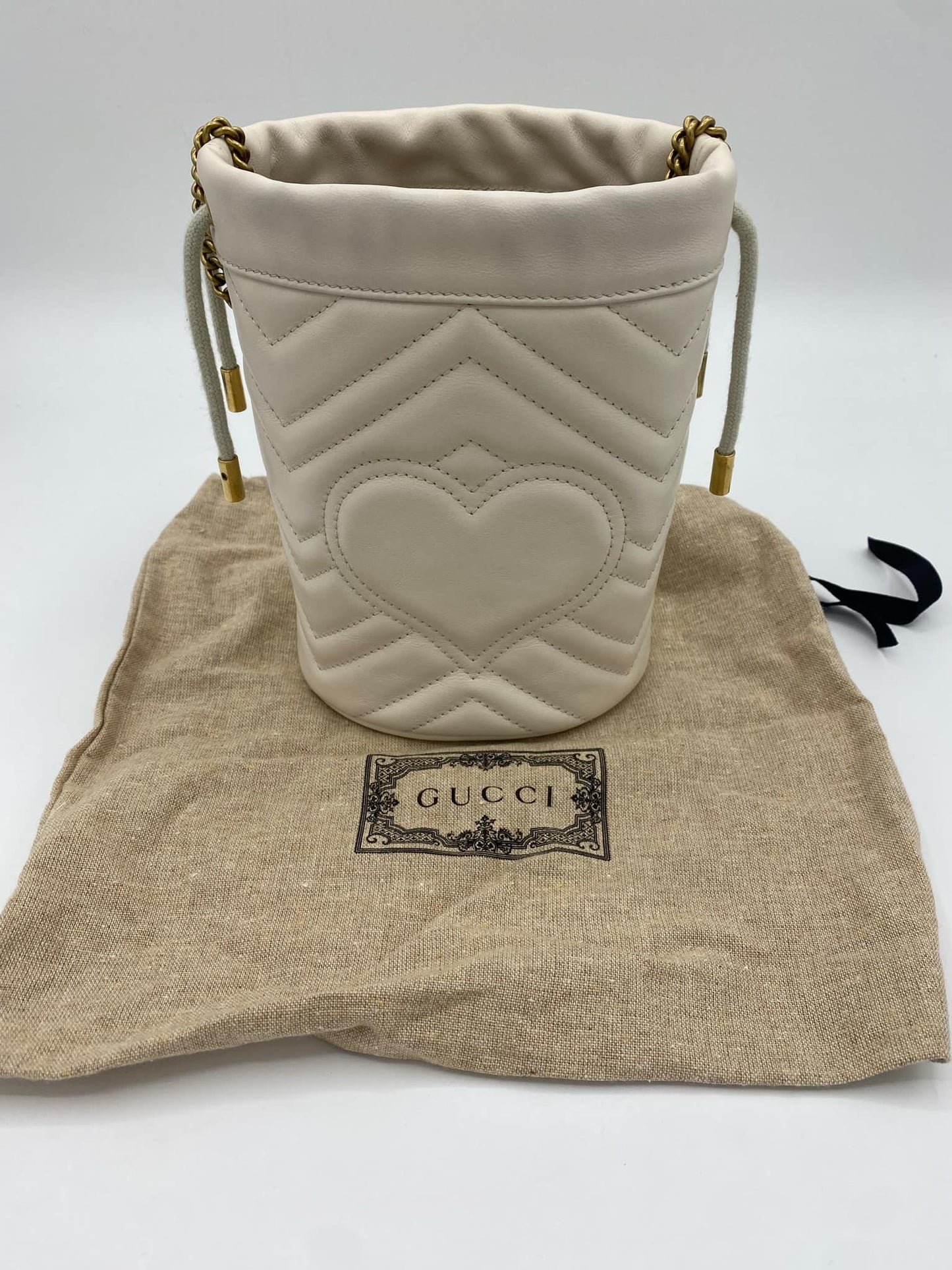 GUCCI GG MARMONT BUCKETBAG MINI