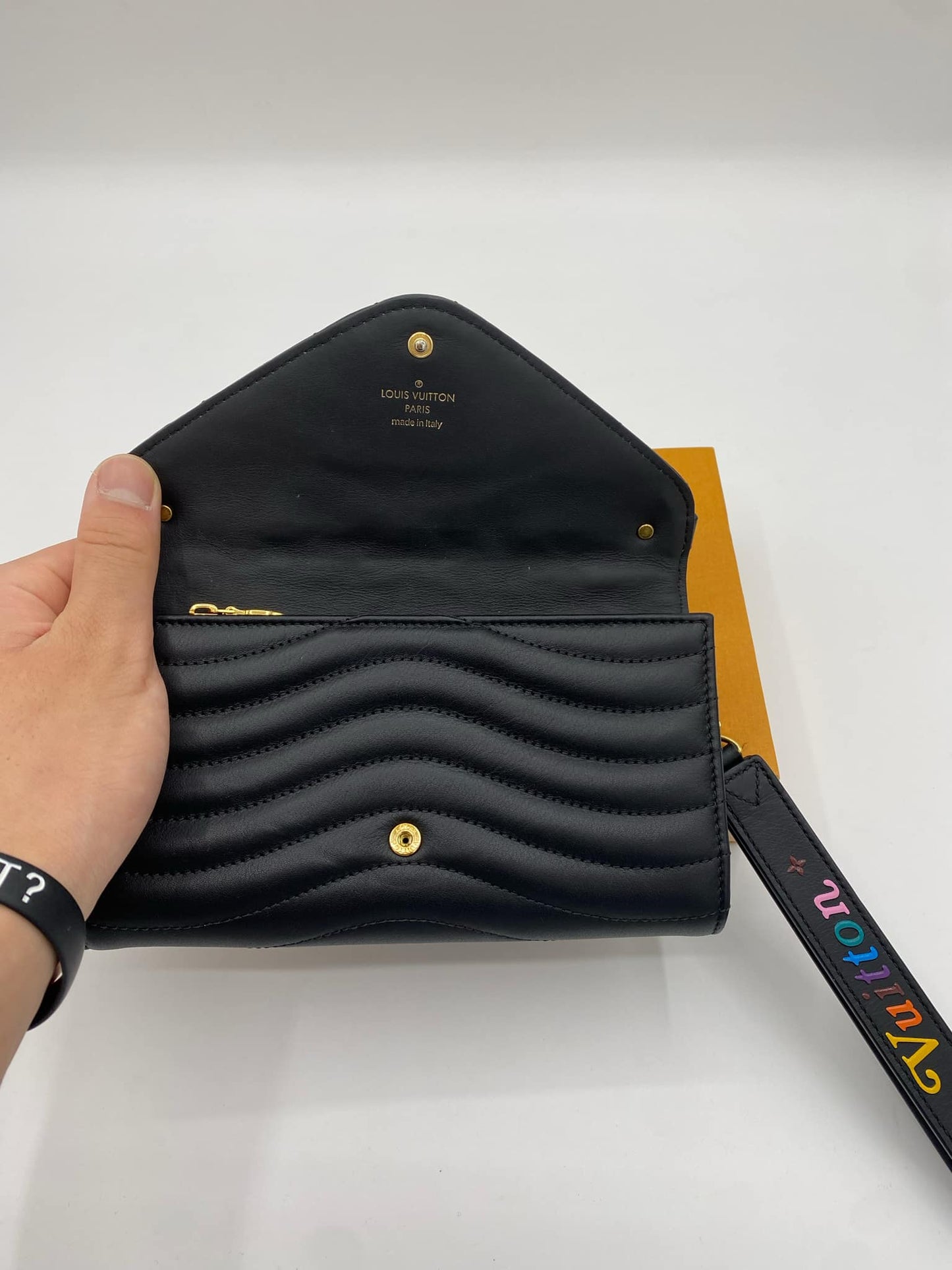 LOUIS VUITTON WAVE LONG WALLET