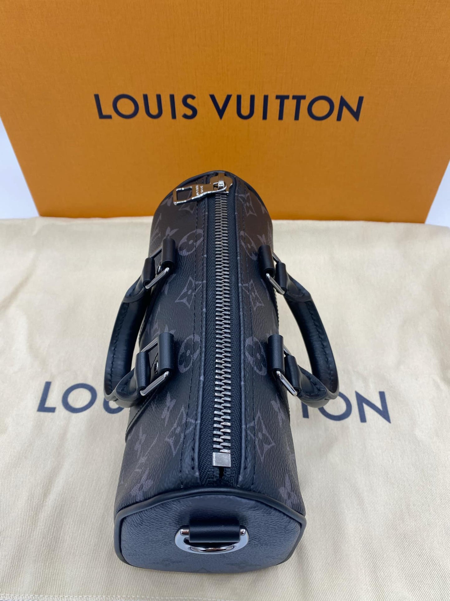 LOUIS VUITTON KEEPALL BANDOULIERE 25