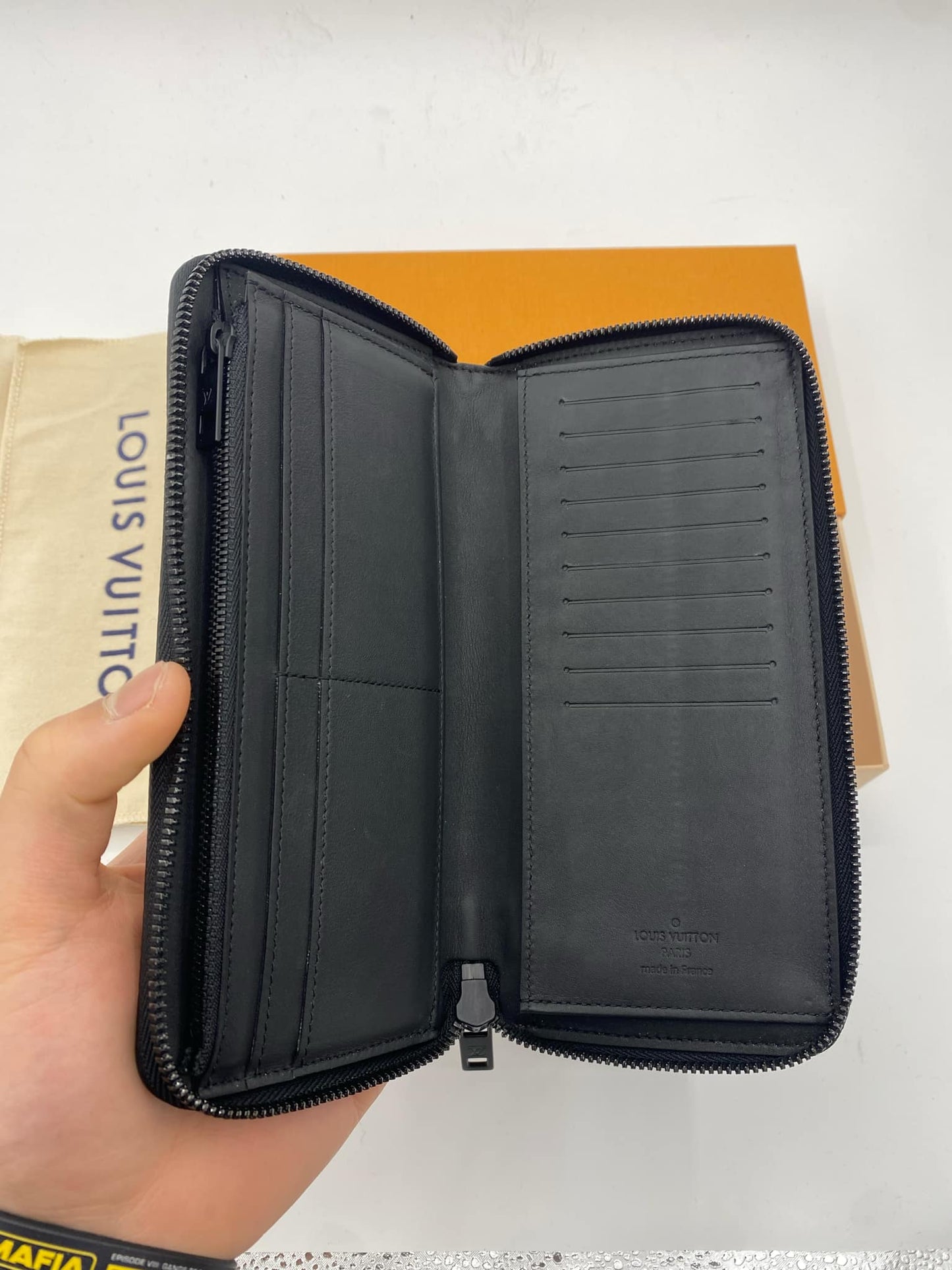 LOUIS VUITTON ZIPPY WALLET (M81743)