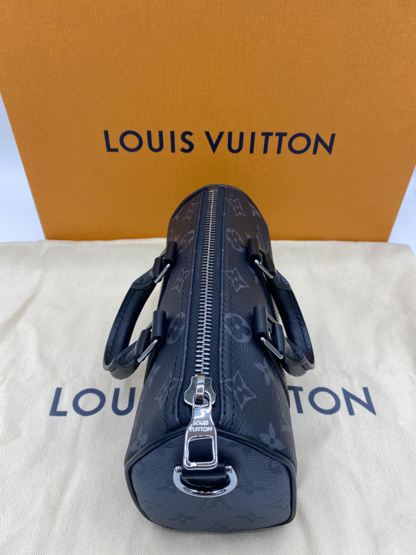 LOUIS VUITTON KEEPALL BANDOULIERE 25