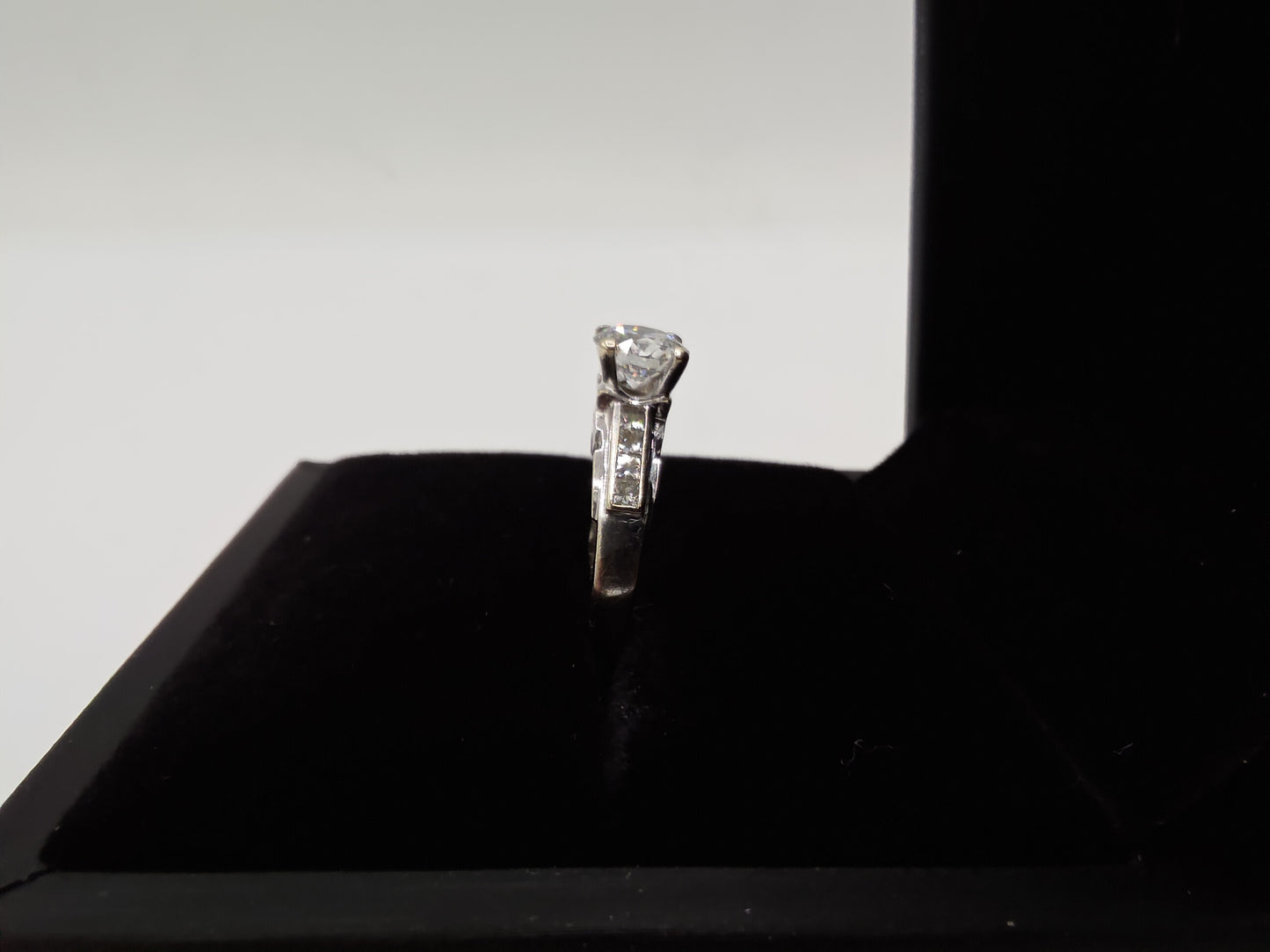 Diamond Engagement Ring 1.01 CT VVS1 D Colour GIA Certificate