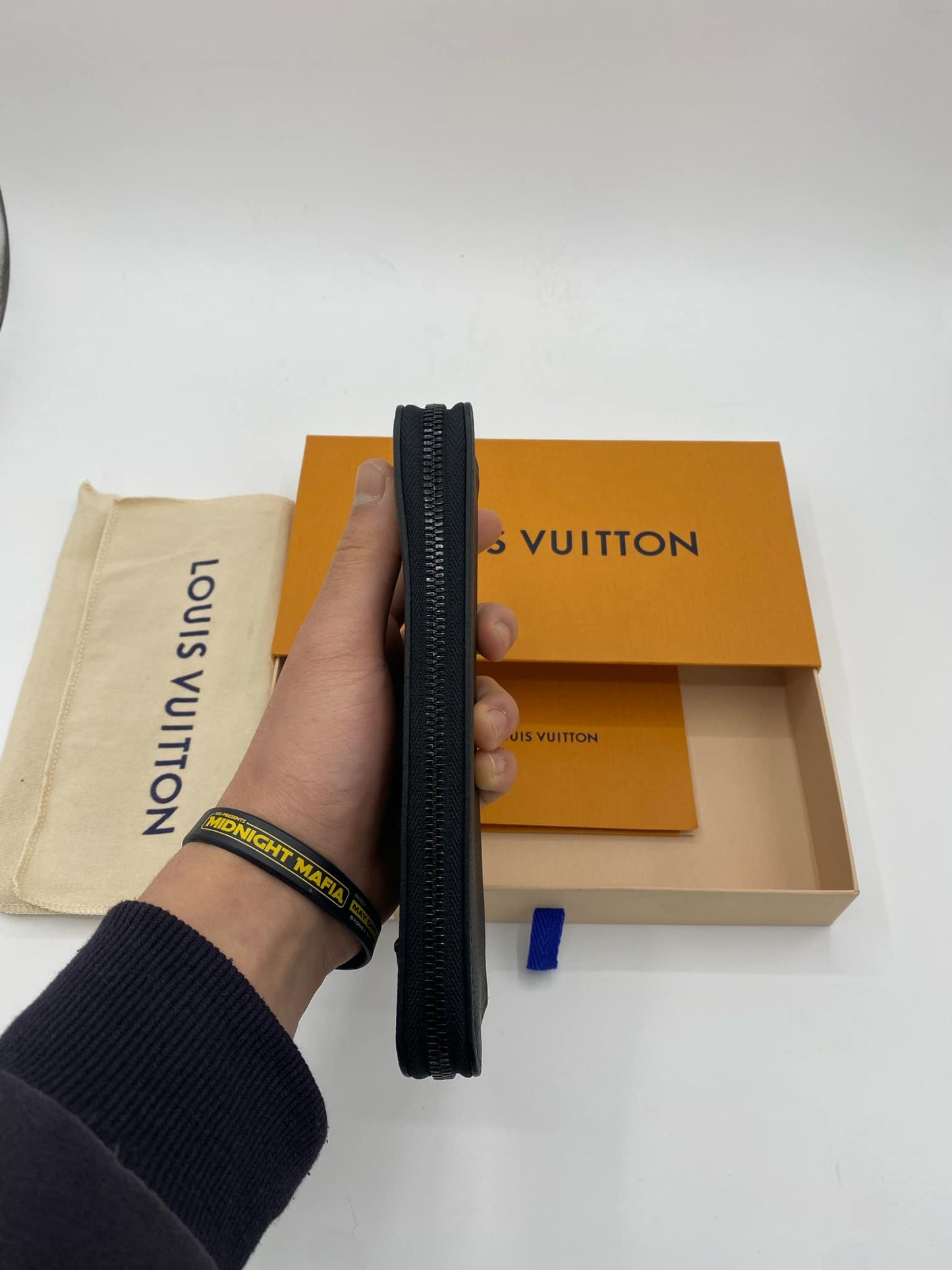 LOUIS VUITTON ZIPPY WALLET (M81743)