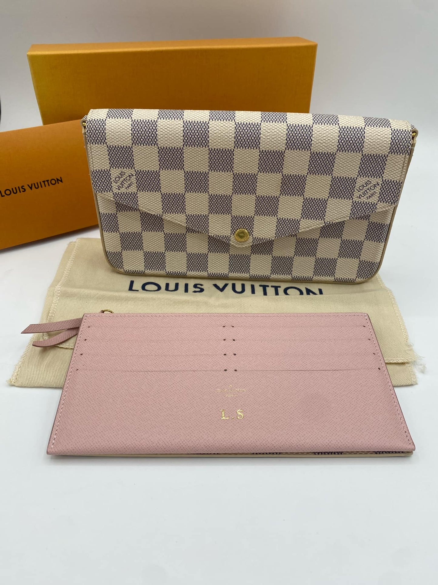 LOUIS VUITTON FELICIE POCHETTE