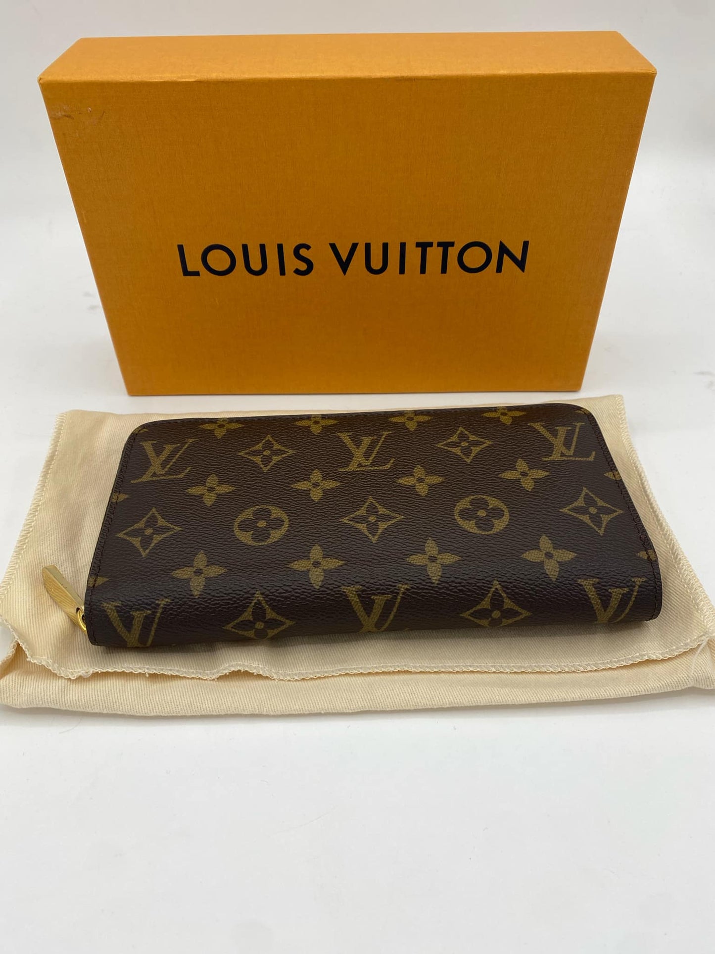 LOUIS VUITTON ZIPPY WALLET "COQUELICOT RED"