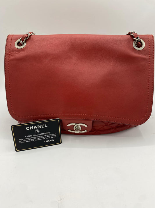 CHANEL VINTAGE FLAP BAG