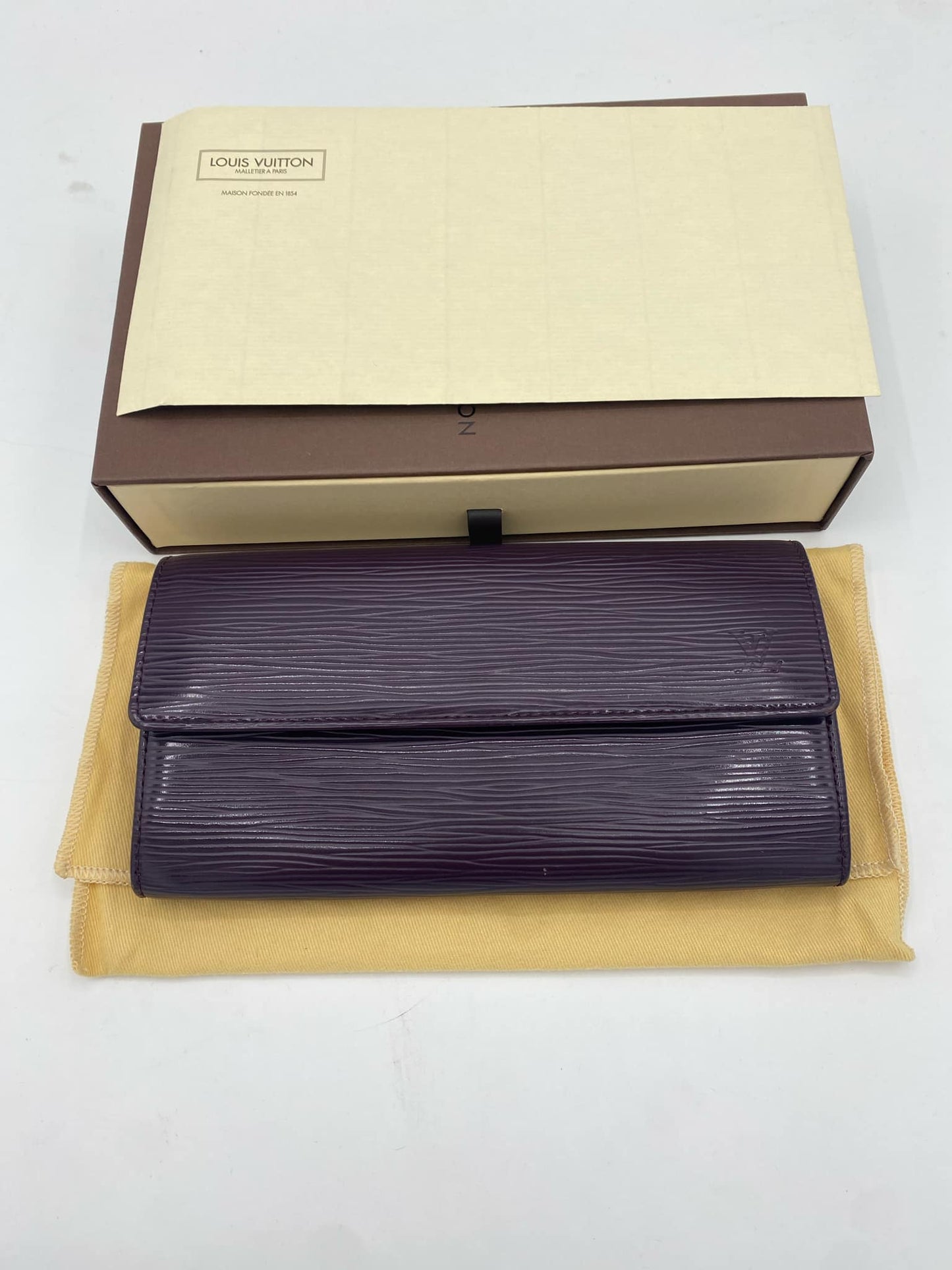 LOUIS VUITTON "PURPLE EPI LEATHER SARAH LEATHER WALLET"