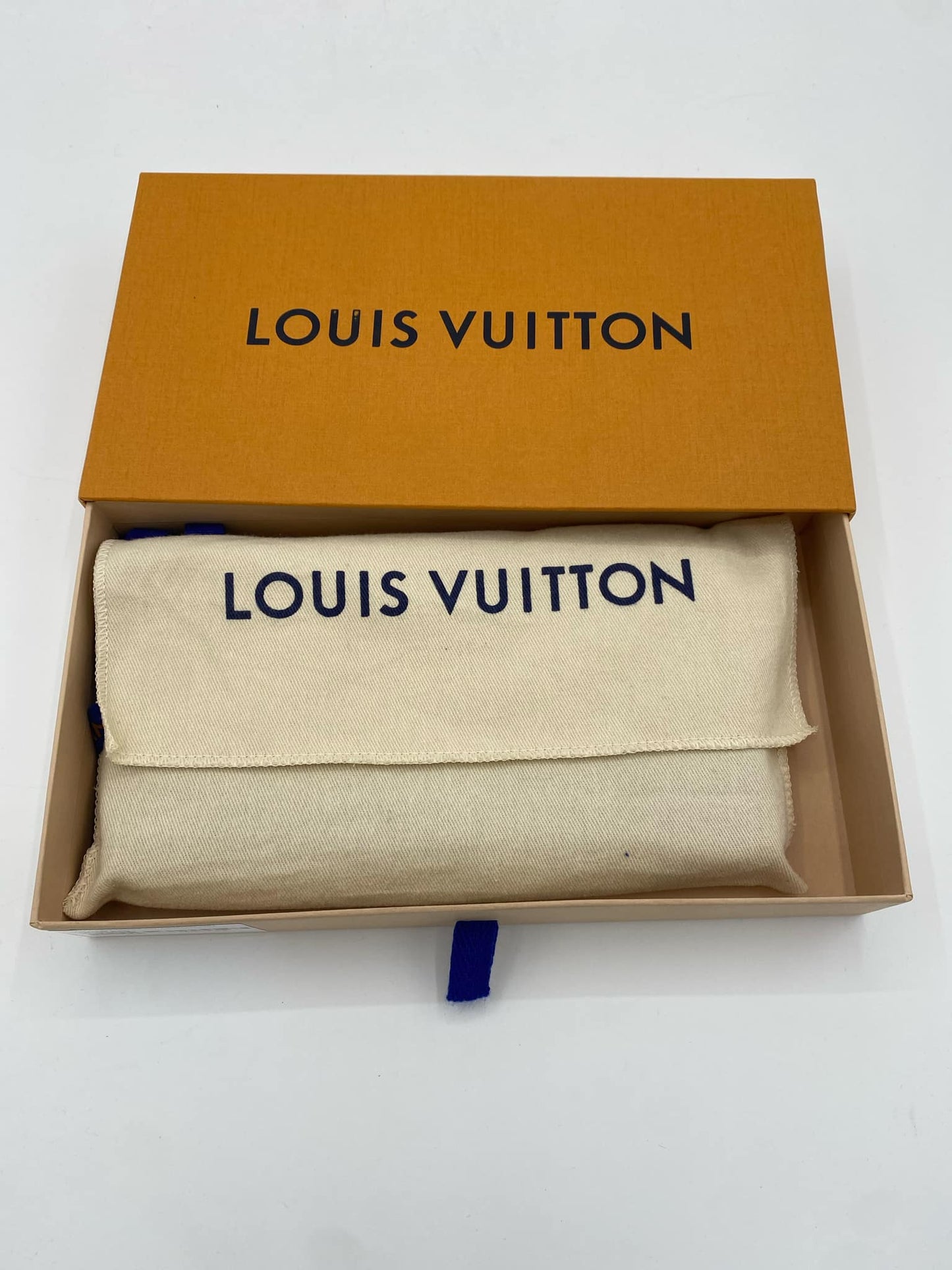 LOUIS VUITTON ZIPPY WALLET (M81743)