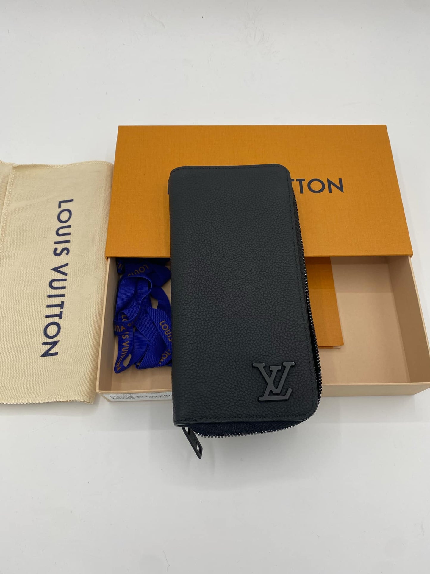 LOUIS VUITTON ZIPPY WALLET (M81743)